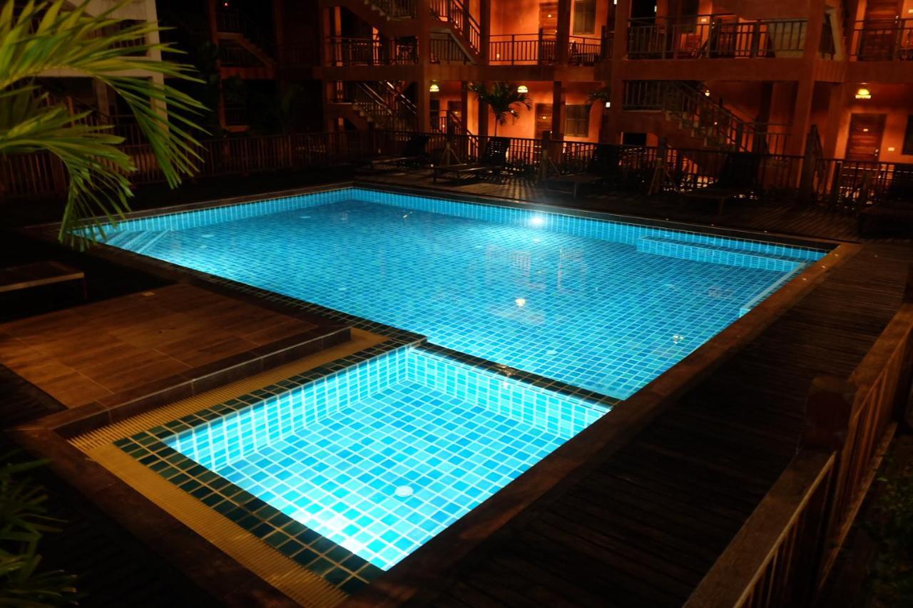 Rainforest Huahin Village Hotel Exteriör bild