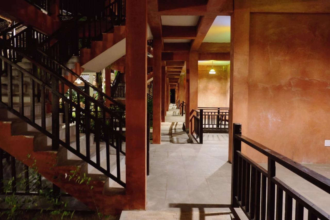 Rainforest Huahin Village Hotel Exteriör bild